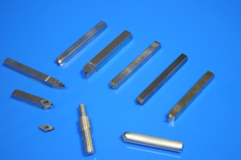 ND: 02 - Dao phay ngón đơn tinh thể bằng  kim cương  ダイヤモンドバイト ( Diamond turning tool )